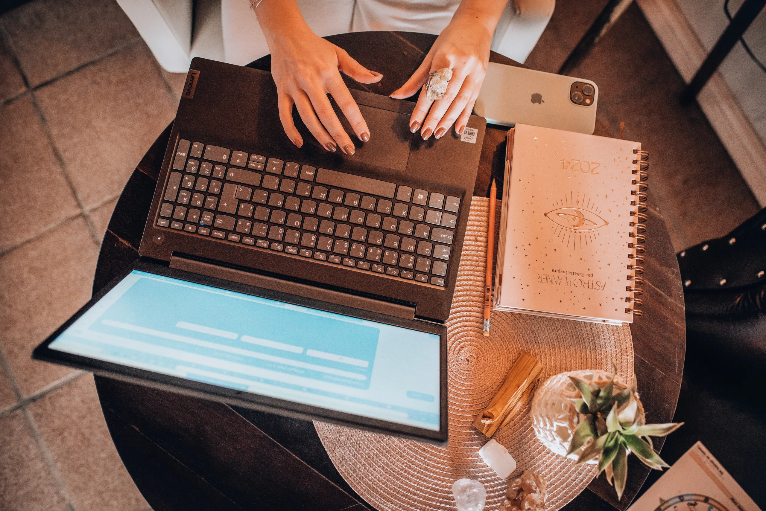 Agenda Astrológica: Planeje Seu Ano com a Influência dos Astros