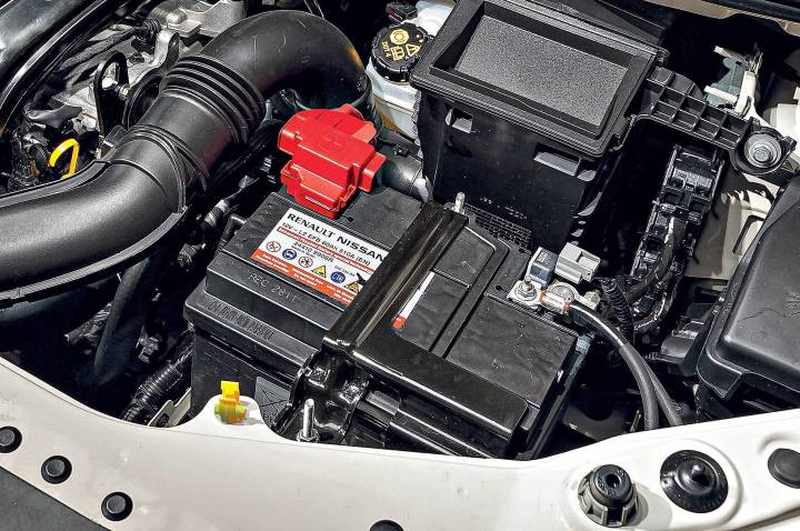 Diferenças Entre Baterias Automotivas para Veículos Pequenos e Grandes: Guia Completo