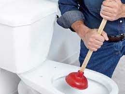 Guia de Emergência: O que Fazer em Caso de Entupimentos Severos